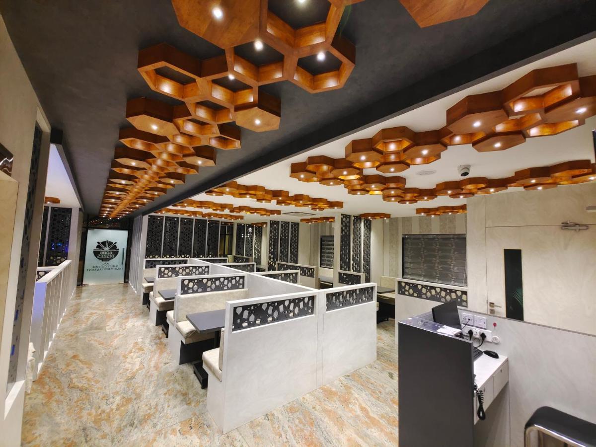 Hotel Thousand Pillars Warangal Bagian luar foto