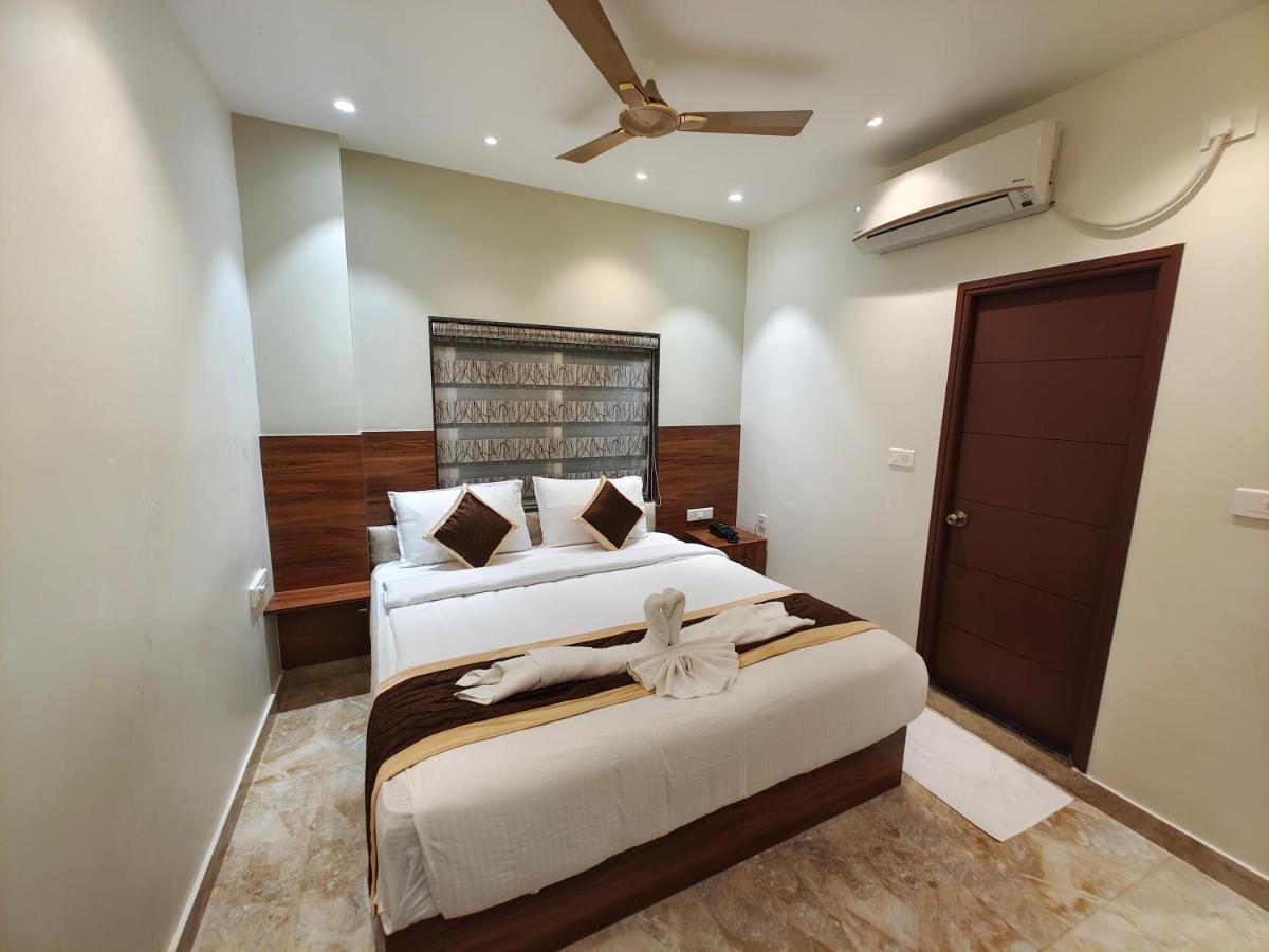 Hotel Thousand Pillars Warangal Bagian luar foto