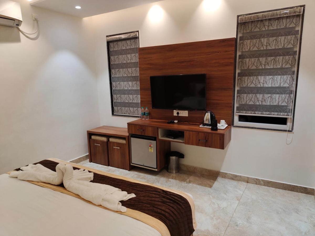 Hotel Thousand Pillars Warangal Bagian luar foto