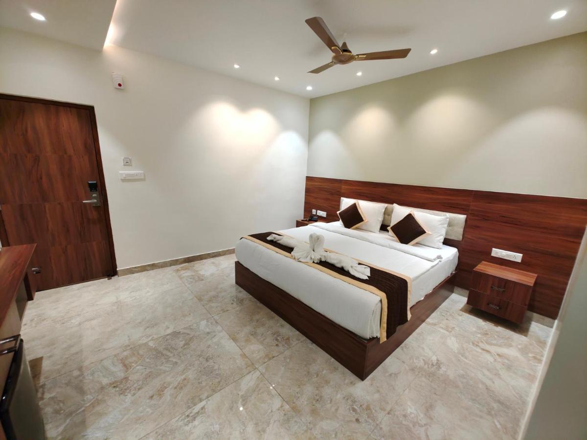 Hotel Thousand Pillars Warangal Bagian luar foto